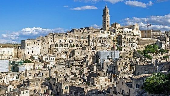 L'exploit di Matera: sassi e cultura aprono la strada a startup, industria e 800 milioni di opere