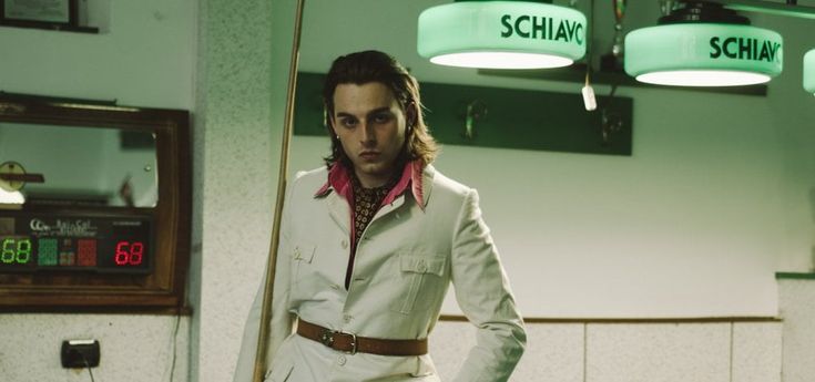 Ernia, il lato colto e dandy del rap: "Col giusto stile si può dire tutto"