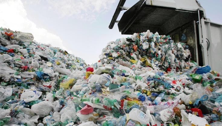 Emergenza plastica in Sicilia stop alla raccolta nei Comuni