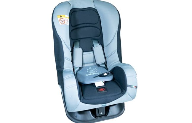 Bimbi in auto, da venerdì "multe antiabbandono"