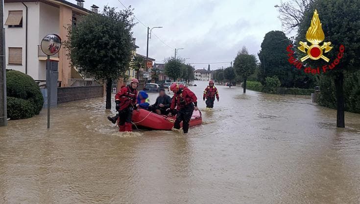 Maltempo in Friuli, il sopravvissuto: “Vivo per pochi centimetri, sento ancora le urla del mio amico”