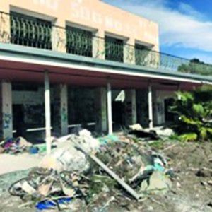 Napoli, Casina del boschetto scatta la bonifica: via detriti e spazzatura 