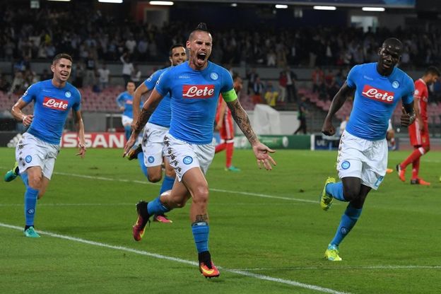 Napoli-Benfica, il capitano Hamsik sblocca la partita