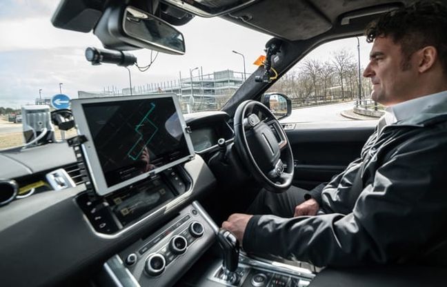 Jaguar Land Rover, addio stress da parcheggio