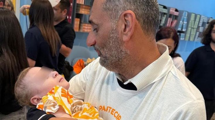 La promessa di Decaro: “Quel giorno Riccardo mi ha sorriso, ora faremo subito l’hospice pediatrico”