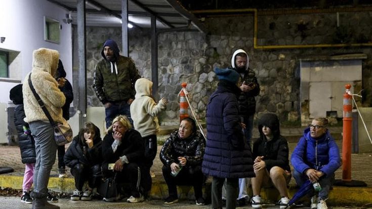 Notte da incubo ai Campi Flegrei, gente in strada: non lasciateci soli