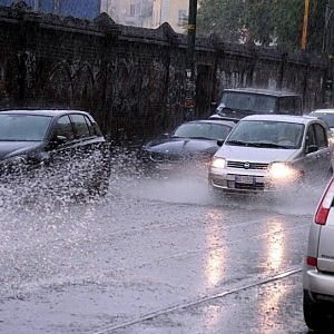 Meteo, l'estate pu&ograve; attendere, ancora piogge nel week end