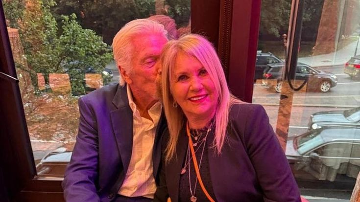 L’addio di Richard Branson alla moglie: “Joan era la mia luce e migliore amica. Ti amerò per sempre”