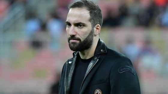 Milan-Higuain, un rapporto logorato nel tempo: il Chelsea ha l'accordo con la Juve