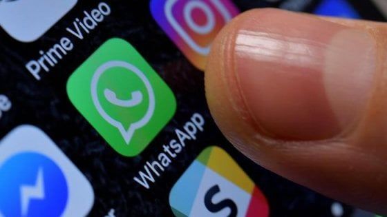 La Cassazione: inviare foto hard a un minore su WhatsApp è violenza sessuale