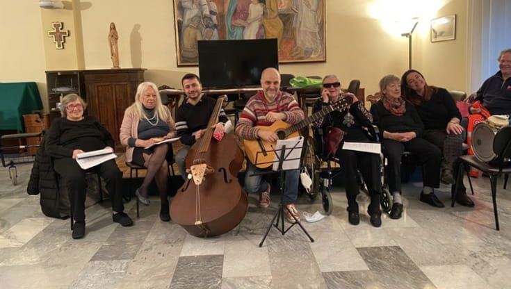 A Firenze in scena "un altro Sanremo": la finale del festival musicale delle Rsa sbarca a teatro