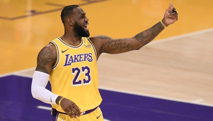 Basket, Nba: LeBron James compleanno in trasferta, auguri in anticipo dei Lakers