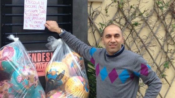 "Non vendiamo Libero perché siamo eleganti": a Foggia l'edicolante protesta per la battuta di Feltri
