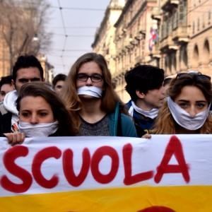 Solo duecento studenti in piazza contro la riforma della scuola