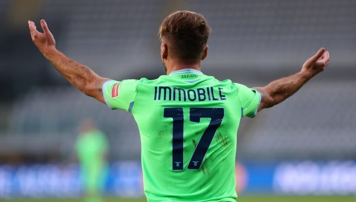 La Lazio chiude il caso: "Nessun positivo in campo con il Torino". Ma il giallo resta