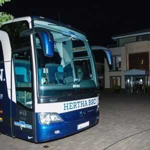 Coppa di Germania: follia a Bielefeld, spari contro il bus dell'Hertha Berlino