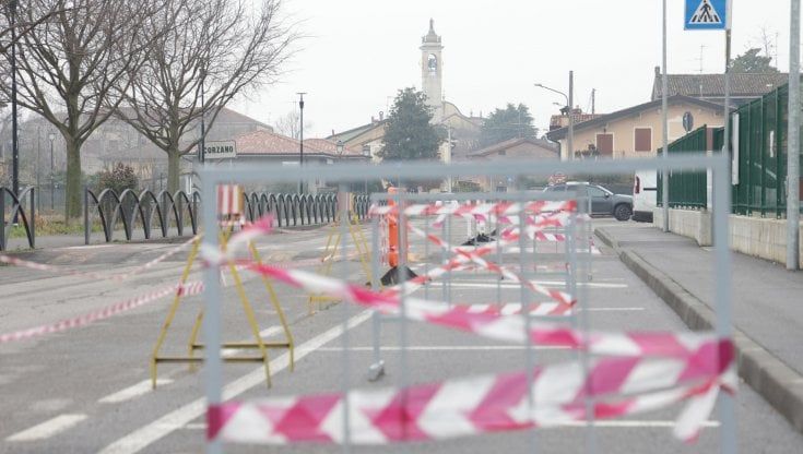 La variante inglese del Covid e il maxi focolaio di Corzano, il sindaco: "Scuole ancora chiuse, con il tracciamento abbiamo limitato i danni"