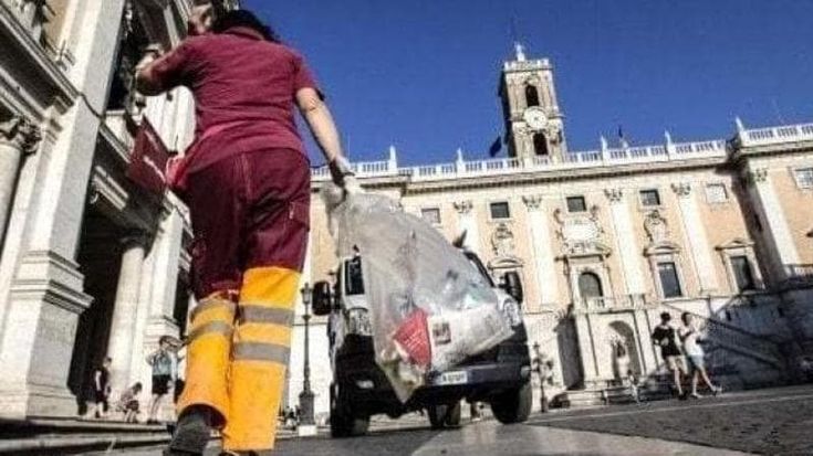 Susanna Biciocchi, spazzina a 22 anni: "Pulisco la mia Roma mentre mi laureo in Farmacia. Felice di questo lavoro, ho rinunciato a fare il carabiniere"