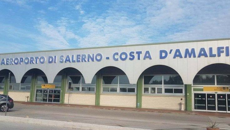 Turismo, De Luca: "Entro un anno parte l'aeroporto di Salerno" 