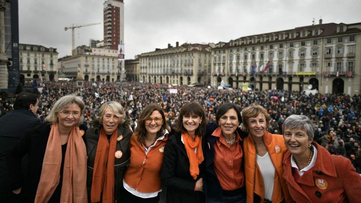 Un’opposizione senza partiti. Ecco l’Italia delle donne che organizzano le piazze