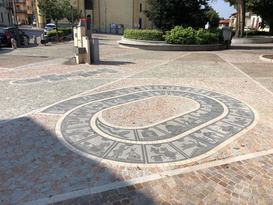 Il gioco dell'oca e la campana: nel Varesotto una piazza per riscoprire i passatempi di una volta