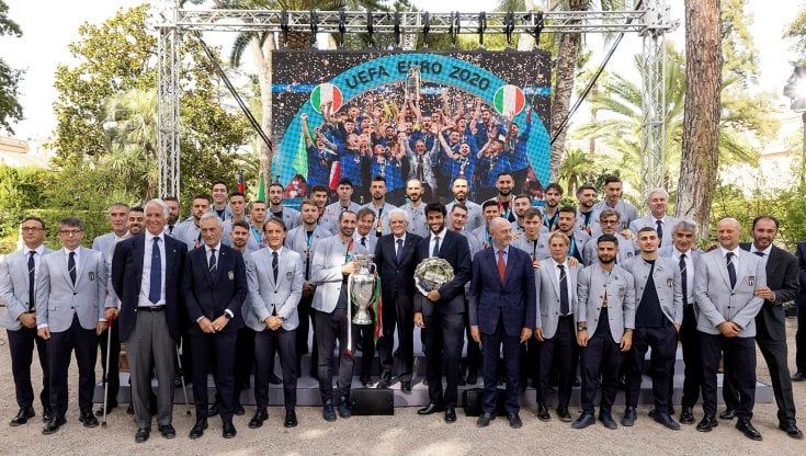 Euro 2020, per gli Azzurri l'orgoglio di Mattarella e Draghi: "Felici non solo gli italiani"