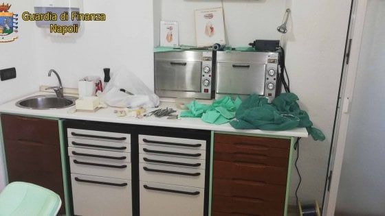 Ischia, scoperto falso dentista: operava in dieci metri quadri