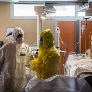 Mortalità da Covid in Liguria, scontro fra Paita e e Regione