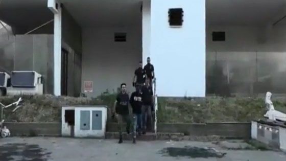 Mafia nigeriana, i pm: "Tortura per chi violava le regole". L'arrestato: "Pestaggio di venti minuti per entrare nel clan"