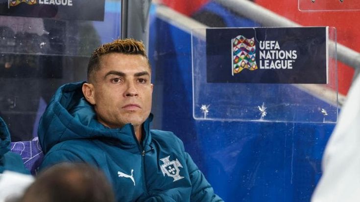 Ronaldo, 90 minuti in panchina con il Portogallo. È un caso: non succedeva dal 2008