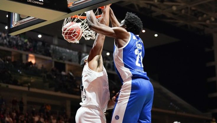 Basket, Coppa Italia: Brescia sorprende Milano. Olimpia eliminata. Avanza Pesaro