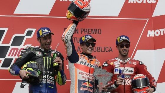 MotoGp, questo Marquez fa paura. Ma Dovizioso e Rossi non mollano: ''Ce la giochiamo''