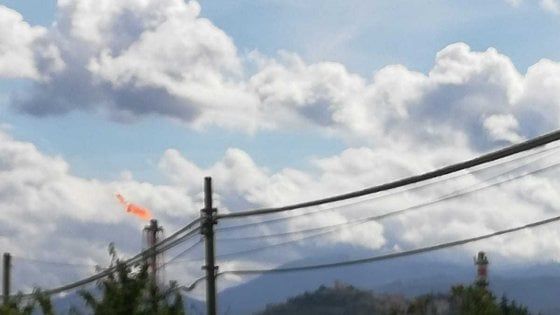 Potenza, odore acre e fiammata al Centro Oli di Viggiano 