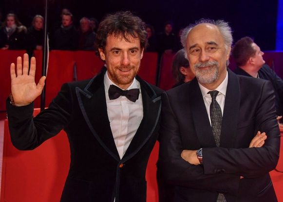 Berlinale, gli italiani sul tappeto rosso: Elio Germano e i fratelli D'Innocenzo 