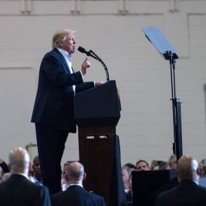 Trump: stretta su deportazione immigrati, arrivano le linee guida
