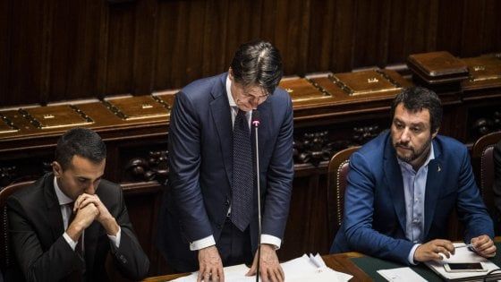 Governo, vertice sulle nomine. Il capo politico M5s: "Mantengo la delega alle telecomunicazioni"