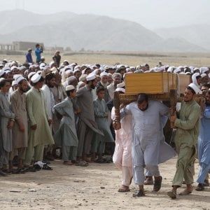 Afghanistan, attentati Isis. E i talebani dicono no alla tregua