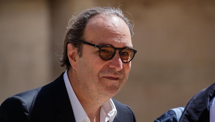 Mediaset si allea con Niel per l’assalto alla tv francese