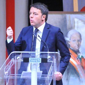 Renzi a Firenze: "Contro il terrorismo rafforziamo la cyber-security"