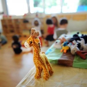 Baby sitter, in media costano 7,9 euro l'ora. A Trento, Arezzo e Milano i più cari