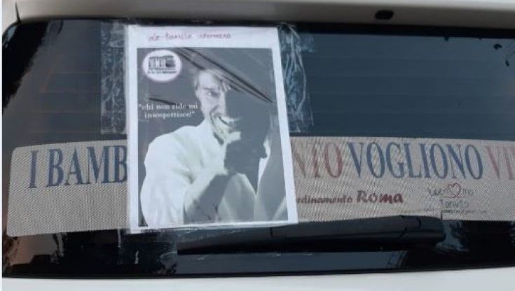 Tassisti in lutto per Gigi Proietti: in vettura sketch, brani audio, gag e barzellette 