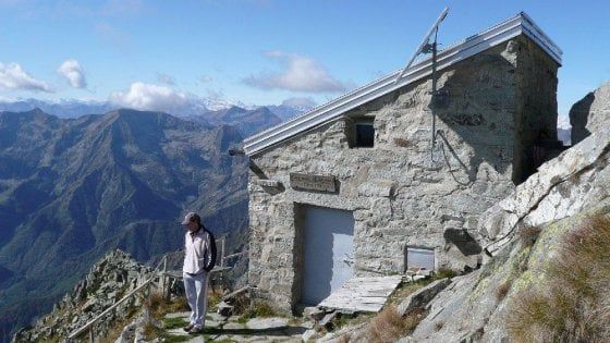Biella, vandali ad alta quota: devastato il bivacco Antoniotti a 2500 metri 