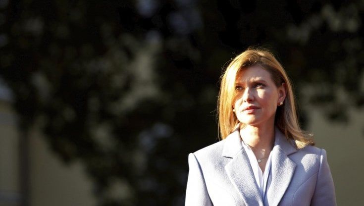 Olena Zelenska:  “La felicità è sparita. Salvo i bimbi ucraini per un nuovo futuro”   