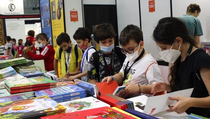 Partenza col segno più. E la carica dei ragazzi travolge il Salone