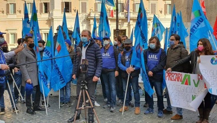 Alitalia, dipendenti oggi in piazza a Montecitorio. Domani vertice di governo