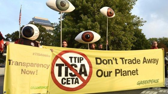 I nuovi Greenpeace Leaks sul Tisa "L'accordo sui servizi svende il pianeta"