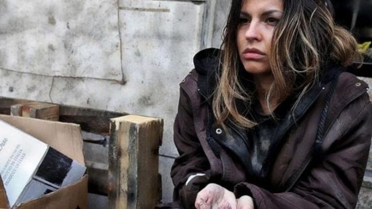 Claudia Conte, la comparsa in “Loro” di Sorrentino e la parte in Don Matteo: il curriculum da attrice