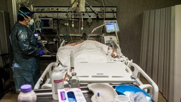 Massacrato dal vicino per un tubo tagliato: dopo tre mesi in coma muore. Ora si indaga per omicidio