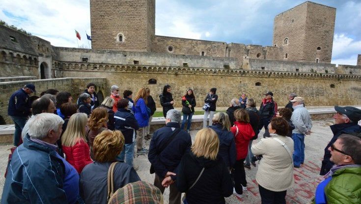 Bari, tutto pronto per la tassa di soggiorno dal 2023: versamenti al Comune ogni 3 mesi. Ecco le esenzioni