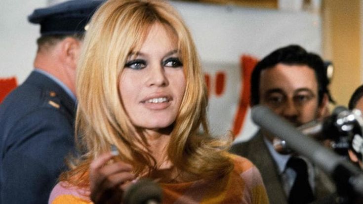 “Brigitte Bardot Bardot”: quel ritornello a ritmo di samba che accende le feste da mezzo secolo